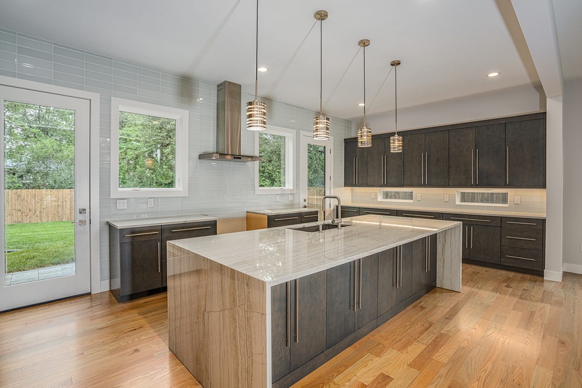 Expert bathroom renovation and home remodeling service by Franco’s Services in Salt Lake City, Park City, Draper, Cottonwood Heights, Holladay, and Alpine, Utah